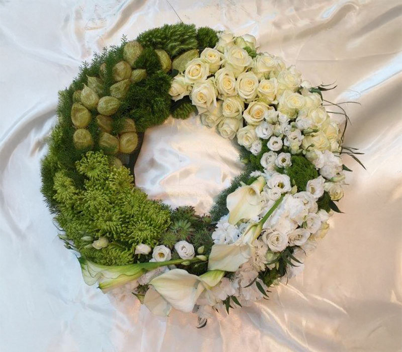 Blumen Nicolaye - Trauerkranz modern